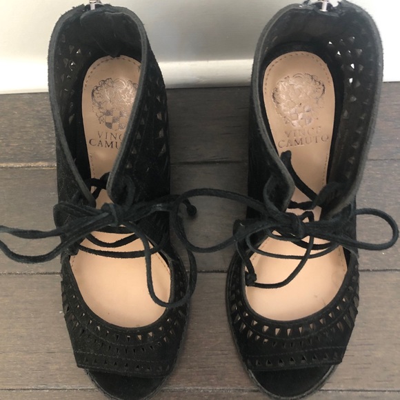 Vince Camino “Tarita” cut out lace up sandal - Picture 3 of 6